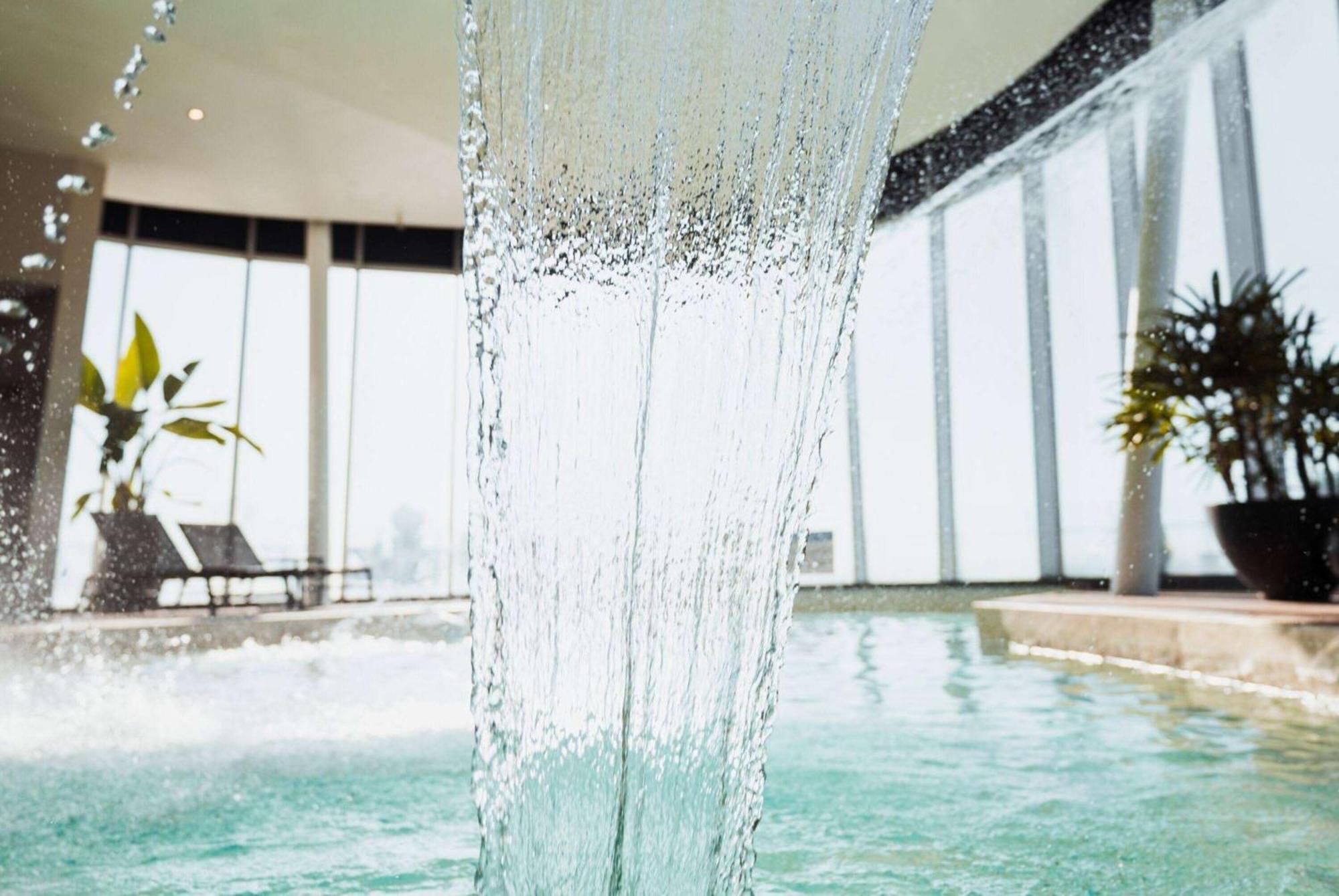 Wyndham Nordelta Tigre - Buenos Aires Exterior foto Indoor waterfall