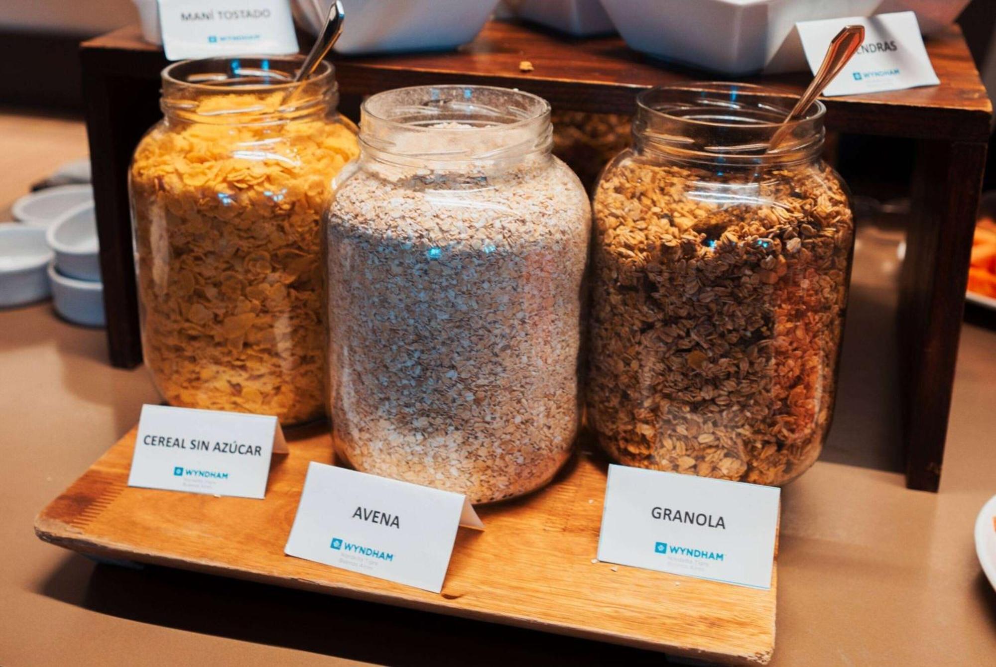Wyndham Nordelta Tigre - Buenos Aires Exterior foto Granola, oatmeal and cornflakes